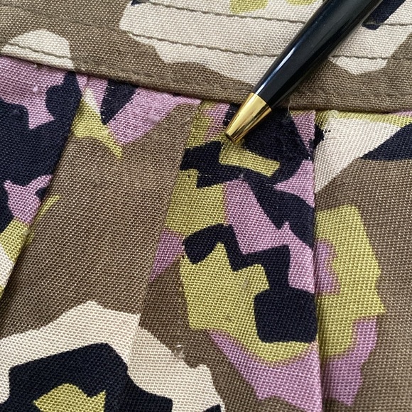 Coreylynncalter, Size 2, Pleated Wool & Silk Blend Skirt with Pockets - Picture 9 of 9